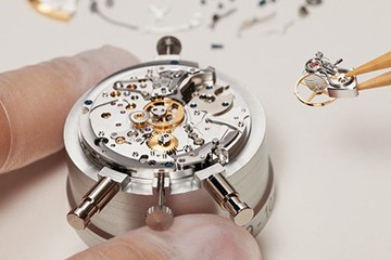 深圳积家机械表官方售后清洗保养